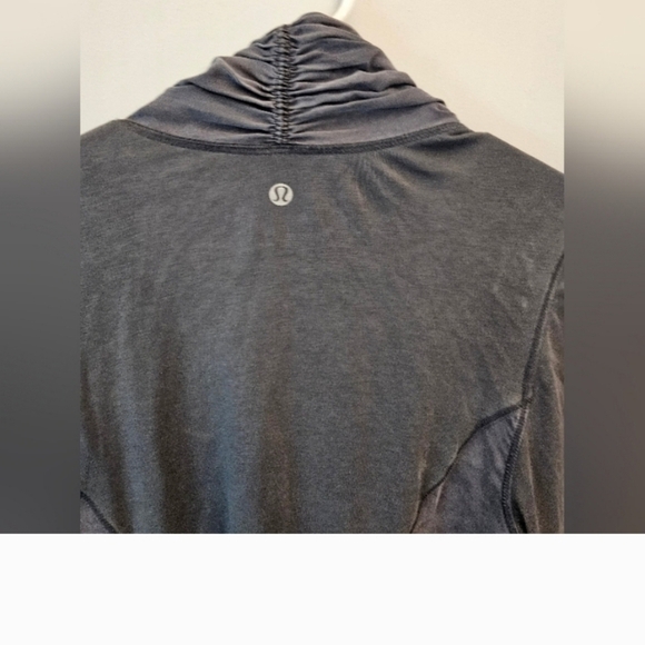 Lululemon Women's Black Soft Moto Jacket.
Measurements in pictures - Picture 7 of 11